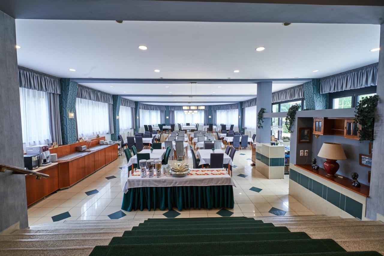 Hotel Korona Harkany Luaran gambar
